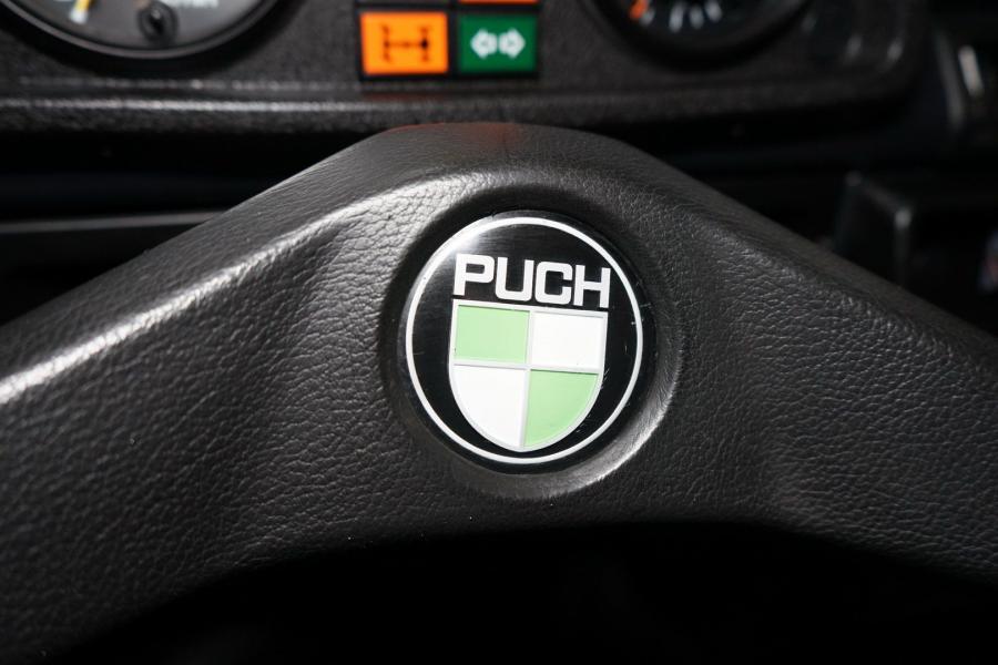 Детали интерьера Puch 230 GE Cabrio by Lorinser 2019 года  (фото 6 из 26)